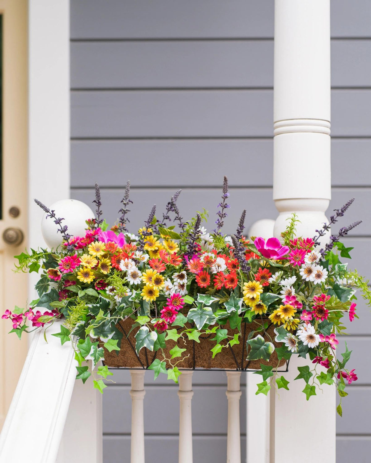 How to Choose the Best Fake Flowers for Window Boxes