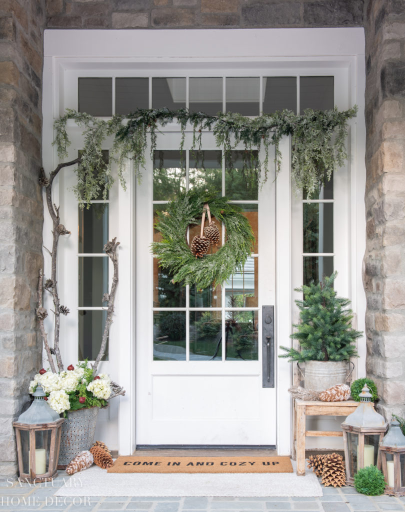 Front Porch Christmas Decorating Ideas to Welcome the Season (2026 Guide)