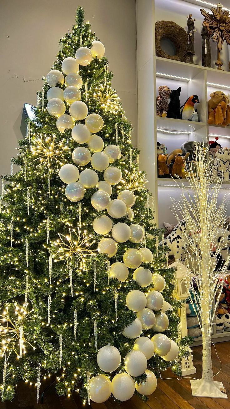 A Complete Guide to This Year’s Christmas Decorating Trends (2026 Edition)