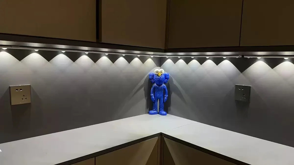 Ultra-Thin Sensor Light