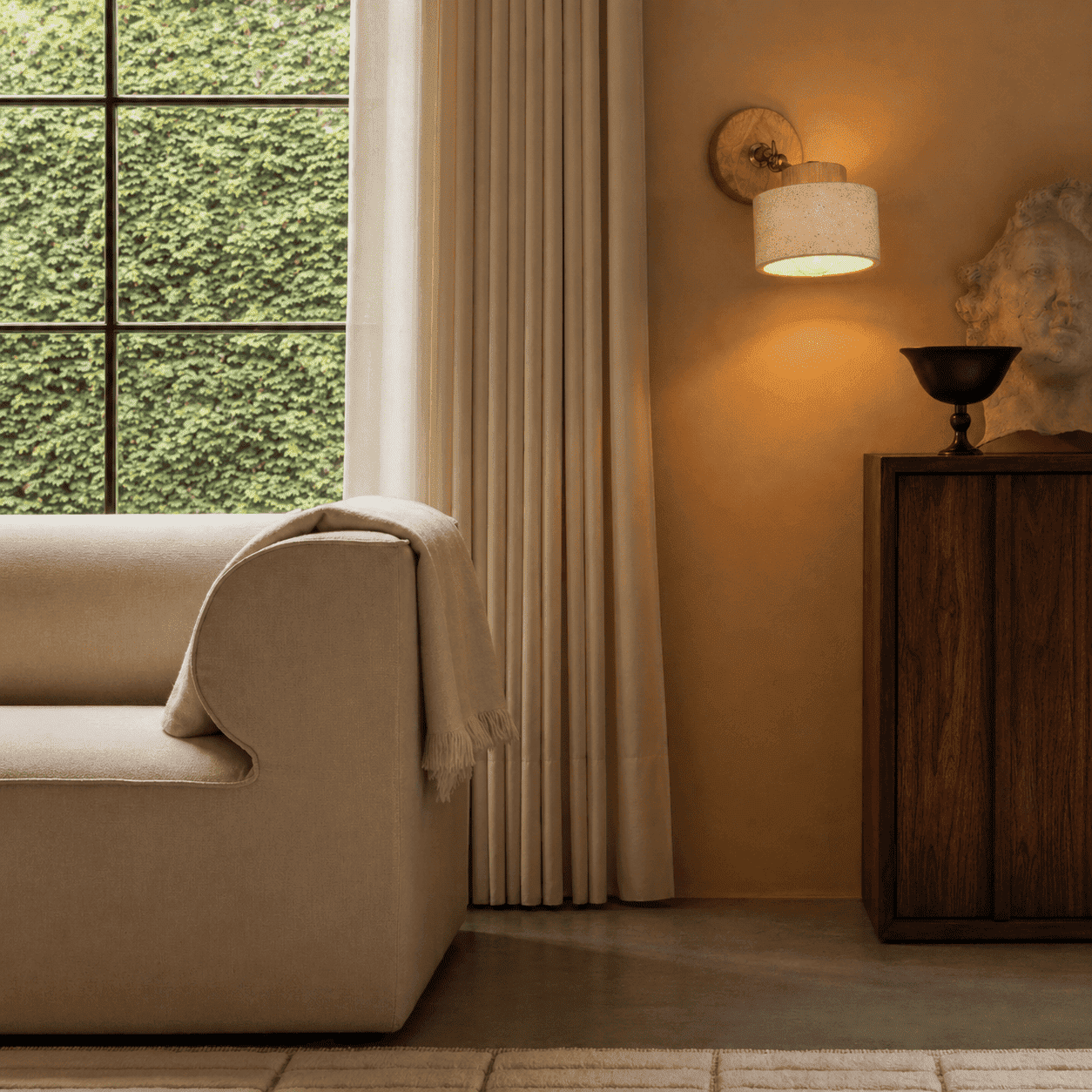 Velor Cave Stone Wall Light – Quiet Warmth for Bedside & Bedroom