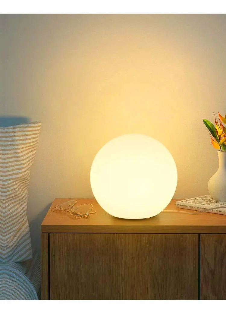 Zeno Glowing Sphere Ambient Lamp
